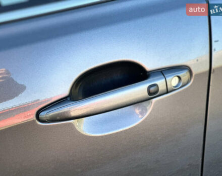 Сірий Тойота Камрі, об'ємом двигуна 2.4 л та пробігом 271 тис. км за 8990 $, фото 14 на Automoto.ua