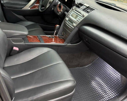 Сірий Тойота Камрі, об'ємом двигуна 3.46 л та пробігом 260 тис. км за 8800 $, фото 15 на Automoto.ua