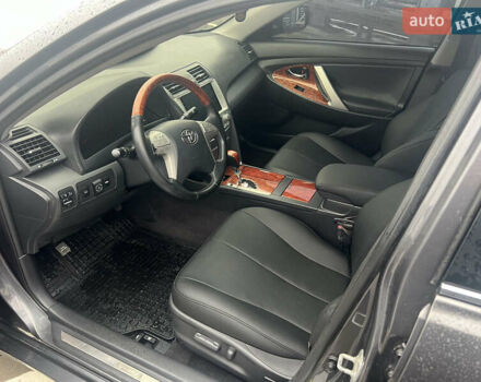 Сірий Тойота Камрі, об'ємом двигуна 3.46 л та пробігом 312 тис. км за 6500 $, фото 13 на Automoto.ua