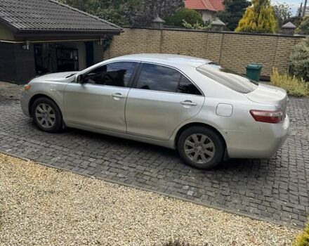 Серый Тойота Камри, объемом двигателя 3.5 л и пробегом 355 тыс. км за 7000 $, фото 2 на Automoto.ua