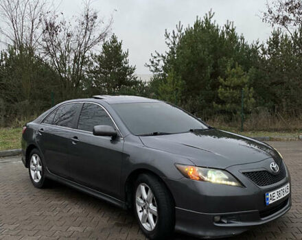 Серый Тойота Камри, объемом двигателя 2.36 л и пробегом 225 тыс. км за 8300 $, фото 2 на Automoto.ua