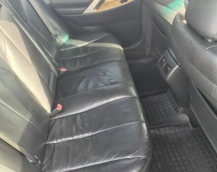 Серый Тойота Камри, объемом двигателя 2.4 л и пробегом 184 тыс. км за 9000 $, фото 5 на Automoto.ua