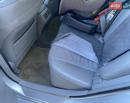 Серый Тойота Камри, объемом двигателя 2.4 л и пробегом 272 тыс. км за 7500 $, фото 24 на Automoto.ua