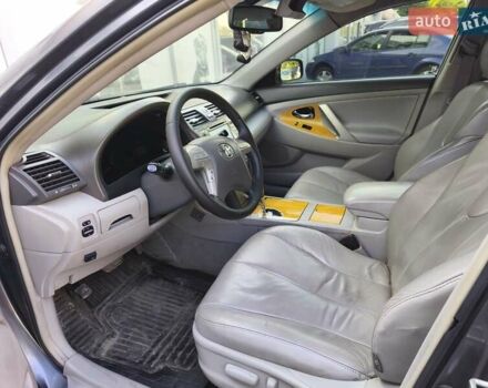 Серый Тойота Камри, объемом двигателя 3.5 л и пробегом 219 тыс. км за 8750 $, фото 7 на Automoto.ua