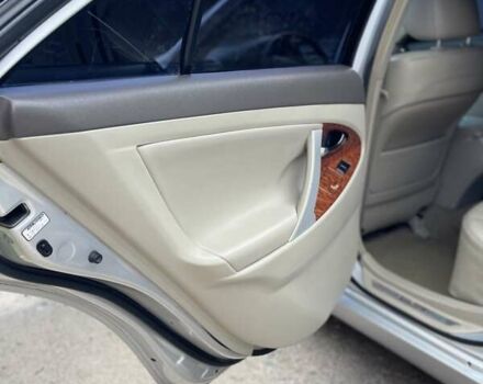 Серый Тойота Камри, объемом двигателя 3.46 л и пробегом 155 тыс. км за 8000 $, фото 16 на Automoto.ua