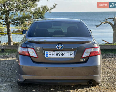 Сірий Тойота Камрі, об'ємом двигуна 2.4 л та пробігом 271 тис. км за 8990 $, фото 7 на Automoto.ua