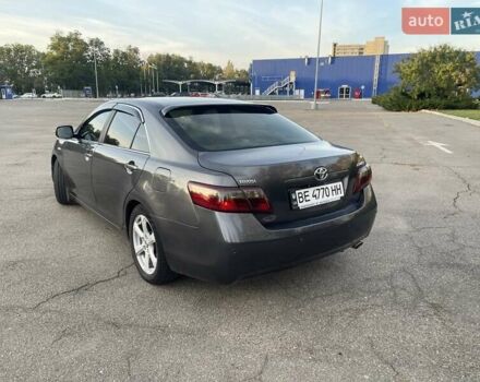 Серый Тойота Камри, объемом двигателя 0 л и пробегом 235 тыс. км за 8200 $, фото 5 на Automoto.ua