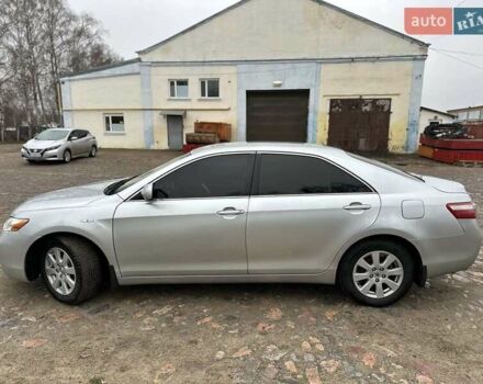 Сірий Тойота Камрі, об'ємом двигуна 3.5 л та пробігом 380 тис. км за 9300 $, фото 1 на Automoto.ua