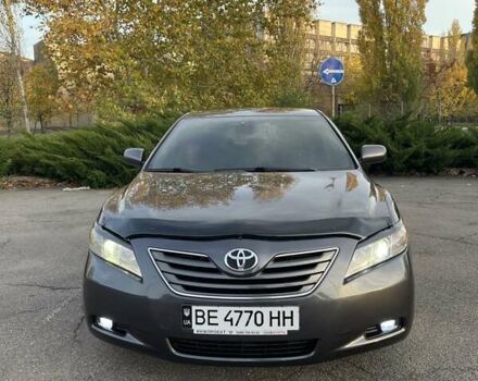 Серый Тойота Камри, объемом двигателя 0 л и пробегом 235 тыс. км за 8200 $, фото 1 на Automoto.ua