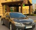 Сірий Тойота Камрі, об'ємом двигуна 3.5 л та пробігом 620 тис. км за 7100 $, фото 1 на Automoto.ua