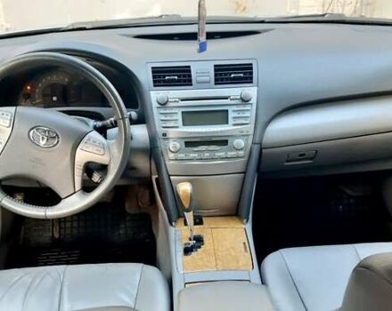 Серый Тойота Камри, объемом двигателя 3.5 л и пробегом 130 тыс. км за 10500 $, фото 9 на Automoto.ua