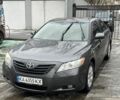 Сірий Тойота Камрі, об'ємом двигуна 2.4 л та пробігом 366 тис. км за 7600 $, фото 1 на Automoto.ua
