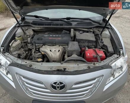 Серый Тойота Камри, объемом двигателя 2.36 л и пробегом 252 тыс. км за 7999 $, фото 10 на Automoto.ua