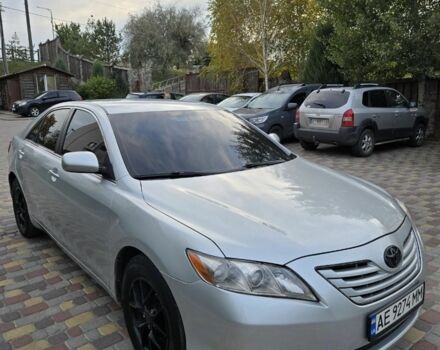 Серый Тойота Камри, объемом двигателя 2.4 л и пробегом 217 тыс. км за 7500 $, фото 4 на Automoto.ua