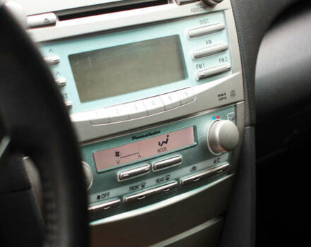 Серый Тойота Камри, объемом двигателя 2.39 л и пробегом 211 тыс. км за 7600 $, фото 9 на Automoto.ua