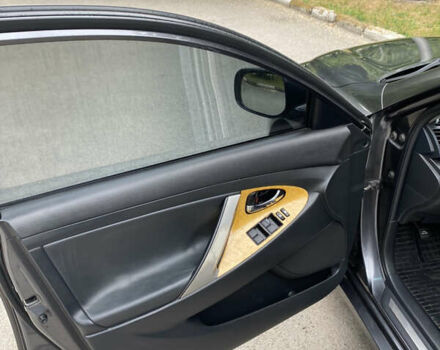 Сірий Тойота Камрі, об'ємом двигуна 3.5 л та пробігом 231 тис. км за 8000 $, фото 9 на Automoto.ua