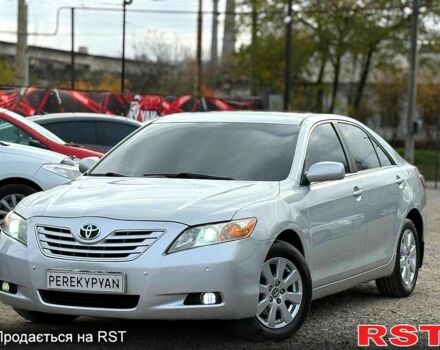 Серый Тойота Камри, объемом двигателя 3.5 л и пробегом 197 тыс. км за 8600 $, фото 1 на Automoto.ua