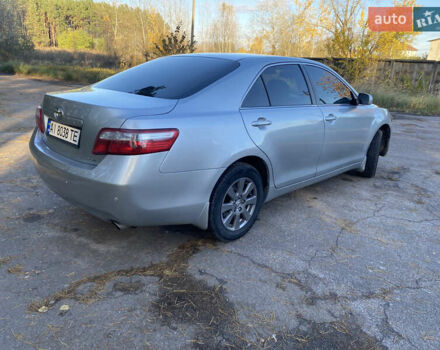 Серый Тойота Камри, объемом двигателя 2.4 л и пробегом 272 тыс. км за 7500 $, фото 7 на Automoto.ua