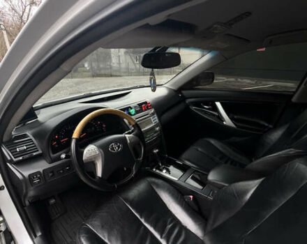 Сірий Тойота Камрі, об'ємом двигуна 3.46 л та пробігом 276 тис. км за 6999 $, фото 9 на Automoto.ua