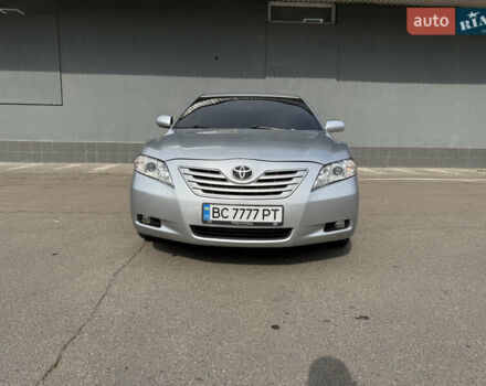Серый Тойота Камри, объемом двигателя 3.46 л и пробегом 246 тыс. км за 8350 $, фото 2 на Automoto.ua