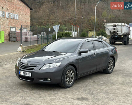 Серый Тойота Камри, объемом двигателя 2.36 л и пробегом 274 тыс. км за 8300 $, фото 2 на Automoto.ua