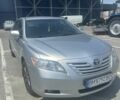 Сірий Тойота Камрі, об'ємом двигуна 2.4 л та пробігом 273 тис. км за 7400 $, фото 1 на Automoto.ua