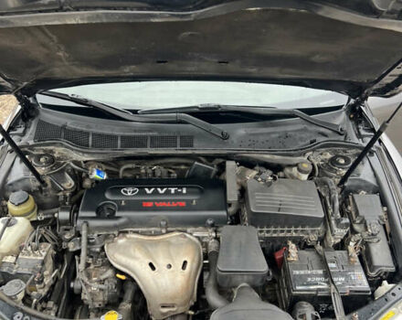 Серый Тойота Камри, объемом двигателя 2.36 л и пробегом 230 тыс. км за 9200 $, фото 16 на Automoto.ua