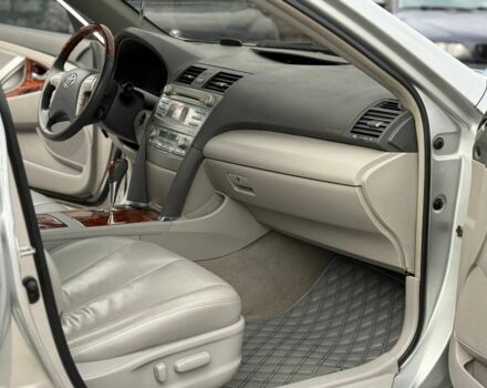 Серый Тойота Камри, объемом двигателя 3.5 л и пробегом 196 тыс. км за 8999 $, фото 6 на Automoto.ua