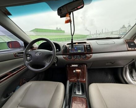 Серый Тойота Камри, объемом двигателя 2.4 л и пробегом 360 тыс. км за 5200 $, фото 4 на Automoto.ua