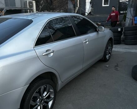 Сірий Тойота Камрі, об'ємом двигуна 3.5 л та пробігом 298 тис. км за 9500 $, фото 5 на Automoto.ua