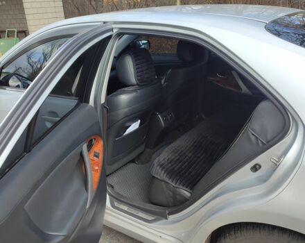 Сірий Тойота Камрі, об'ємом двигуна 2.4 л та пробігом 247 тис. км за 10500 $, фото 4 на Automoto.ua