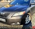 Сірий Тойота Камрі, об'ємом двигуна 2.4 л та пробігом 288 тис. км за 6650 $, фото 1 на Automoto.ua