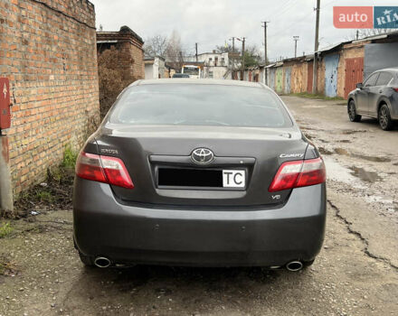 Серый Тойота Камри, объемом двигателя 3.5 л и пробегом 250 тыс. км за 4650 $, фото 5 на Automoto.ua