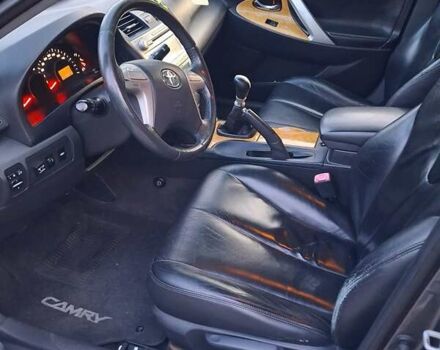 Серый Тойота Камри, объемом двигателя 2.4 л и пробегом 290 тыс. км за 6600 $, фото 13 на Automoto.ua