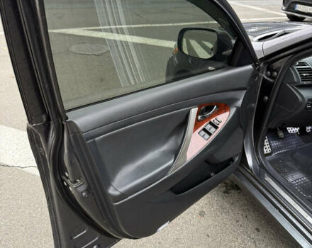 Сірий Тойота Камрі, об'ємом двигуна 3.46 л та пробігом 260 тис. км за 8800 $, фото 8 на Automoto.ua