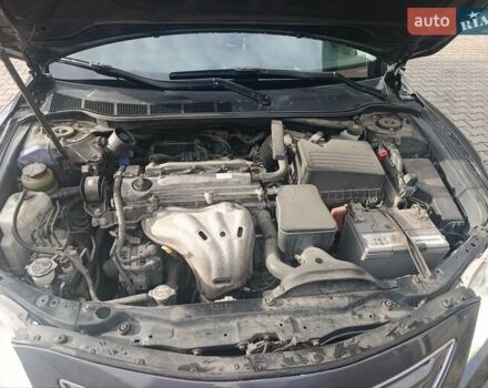 Сірий Тойота Камрі, об'ємом двигуна 2.36 л та пробігом 282 тис. км за 8600 $, фото 38 на Automoto.ua