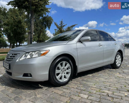 Сірий Тойота Камрі, об'ємом двигуна 2.36 л та пробігом 307 тис. км за 7200 $, фото 1 на Automoto.ua