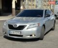Серый Тойота Камри, объемом двигателя 3.46 л и пробегом 298 тыс. км за 6500 $, фото 1 на Automoto.ua