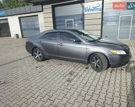 Сірий Тойота Камрі, об'ємом двигуна 2.36 л та пробігом 282 тис. км за 8600 $, фото 24 на Automoto.ua