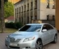 Серый Тойота Камри, объемом двигателя 3.5 л и пробегом 335 тыс. км за 7499 $, фото 1 на Automoto.ua