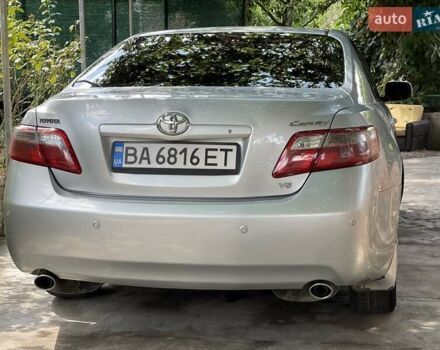 Серый Тойота Камри, объемом двигателя 3.46 л и пробегом 155 тыс. км за 8000 $, фото 22 на Automoto.ua