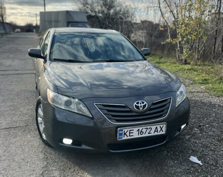 Серый Тойота Камри, объемом двигателя 3.5 л и пробегом 293 тыс. км за 7600 $, фото 1 на Automoto.ua