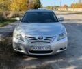 Сірий Тойота Камрі, об'ємом двигуна 0 л та пробігом 216 тис. км за 7200 $, фото 1 на Automoto.ua