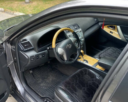 Сірий Тойота Камрі, об'ємом двигуна 3.5 л та пробігом 231 тис. км за 8000 $, фото 8 на Automoto.ua