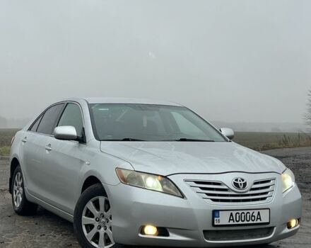 Сірий Тойота Камрі, об'ємом двигуна 3.5 л та пробігом 363 тис. км за 7999 $, фото 2 на Automoto.ua