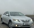 Сірий Тойота Камрі, об'ємом двигуна 3.5 л та пробігом 363 тис. км за 7999 $, фото 2 на Automoto.ua