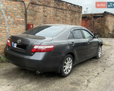 Серый Тойота Камри, объемом двигателя 3.5 л и пробегом 250 тыс. км за 4650 $, фото 1 на Automoto.ua