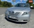 Серый Тойота Камри, объемом двигателя 2.4 л и пробегом 349 тыс. км за 7200 $, фото 1 на Automoto.ua