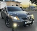 Сірий Тойота Камрі, об'ємом двигуна 3.5 л та пробігом 270 тис. км за 10001 $, фото 1 на Automoto.ua