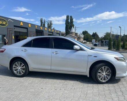 Серый Тойота Камри, объемом двигателя 2.4 л и пробегом 280 тыс. км за 8600 $, фото 1 на Automoto.ua